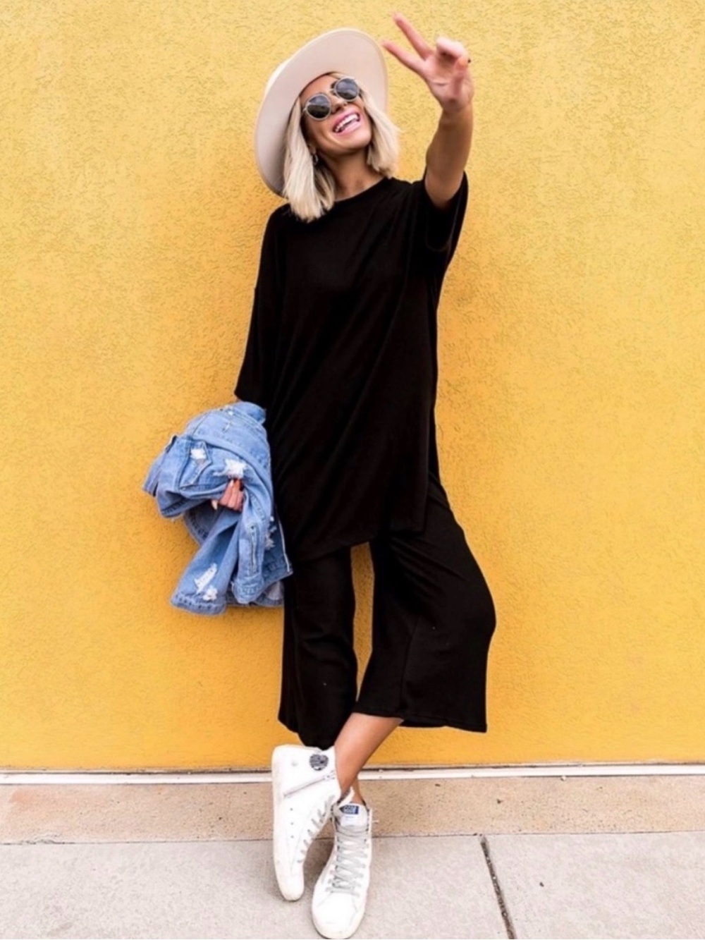 Dressed in LALA Ribbed Lex Playsuit Top T-Shirt Black Large